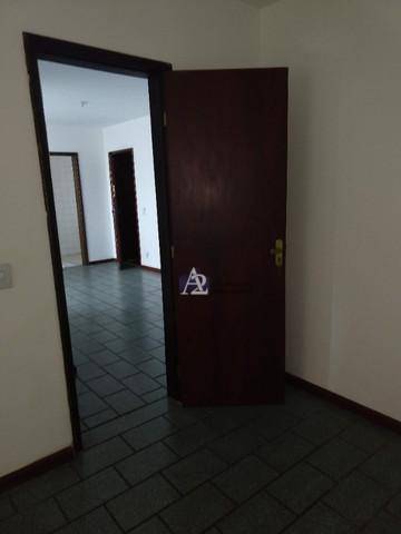 Apartamento à venda com 2 quartos, 58m² - Foto 12