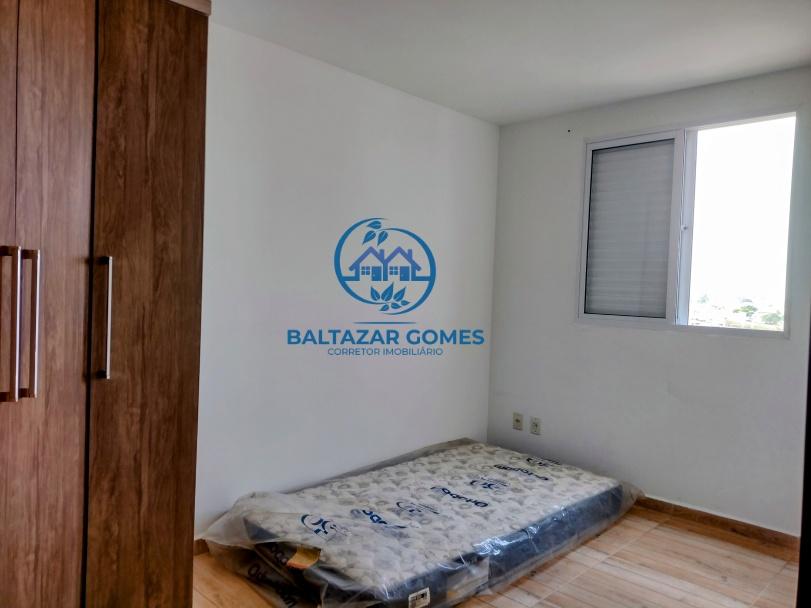 Apartamento à venda com 3 quartos, 50m² - Foto 2