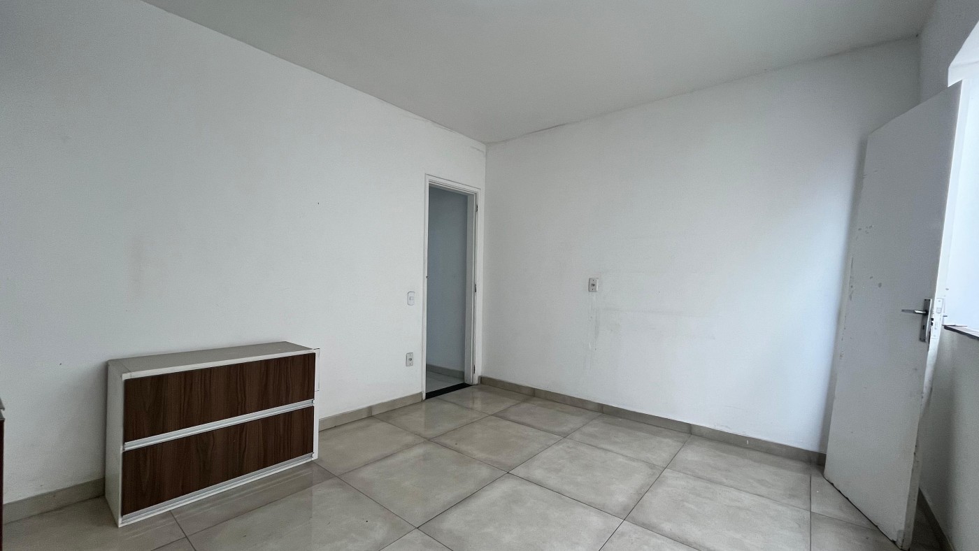 Apartamento para alugar com 3 quartos, 80m² - Foto 7