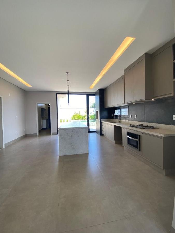Casa à venda com 3 quartos, 200m² - Foto 7