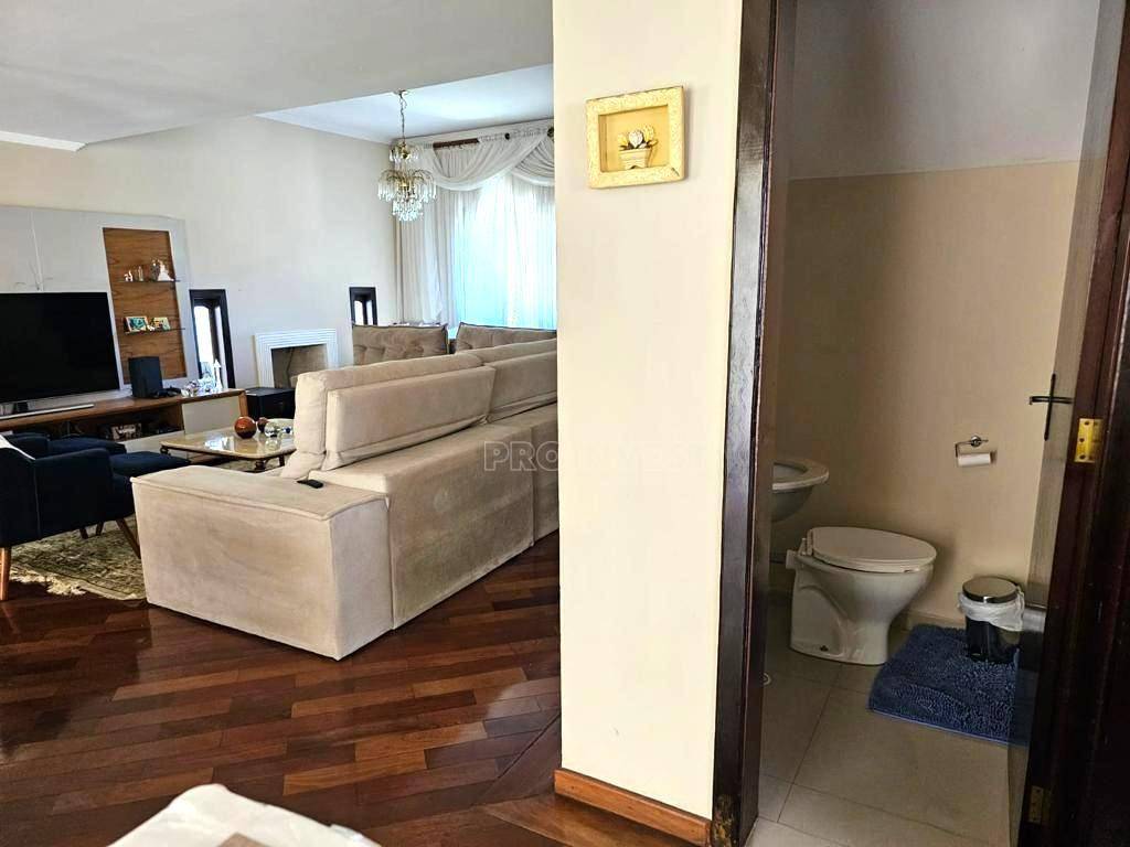 Casa de Condomínio para alugar com 3 quartos, 220m² - Foto 9