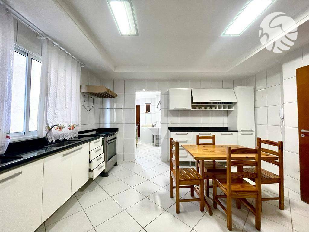 Apartamento à venda com 4 quartos, 211m² - Foto 11