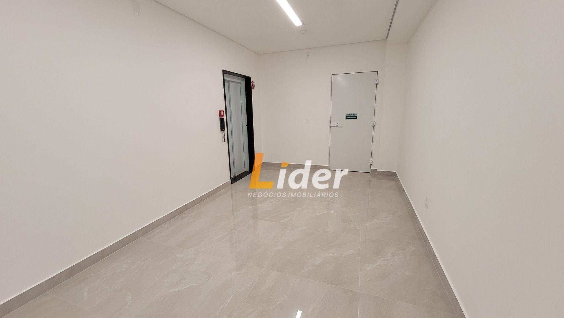 Apartamento para alugar com 2 quartos, 70m² - Foto 4