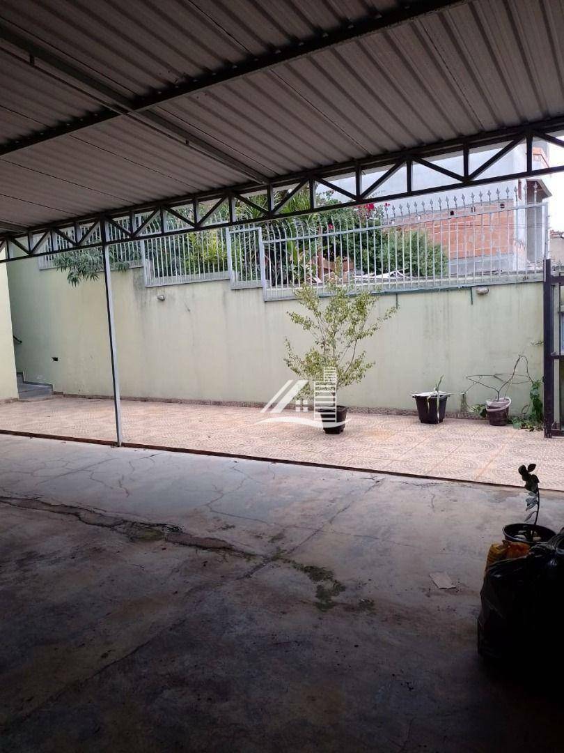 Casa à venda com 3 quartos, 327m² - Foto 7