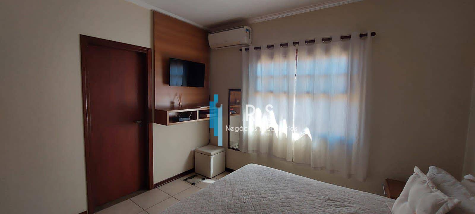 Casa à venda com 3 quartos, 180m² - Foto 14