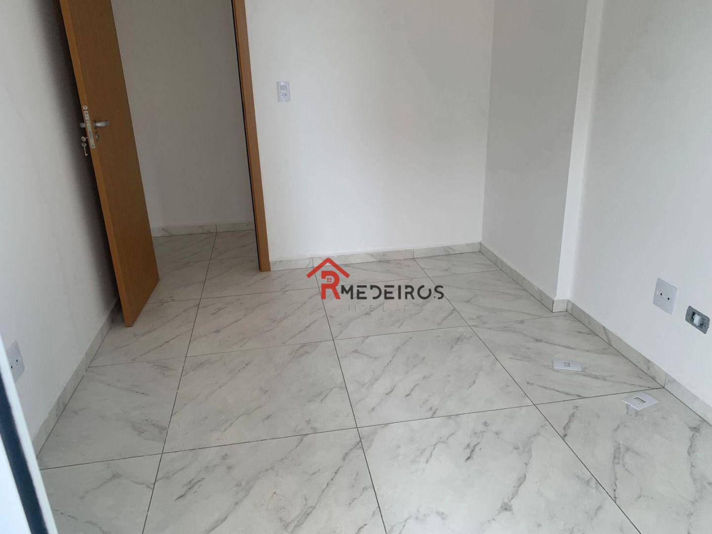 Apartamento à venda com 2 quartos, 67m² - Foto 14