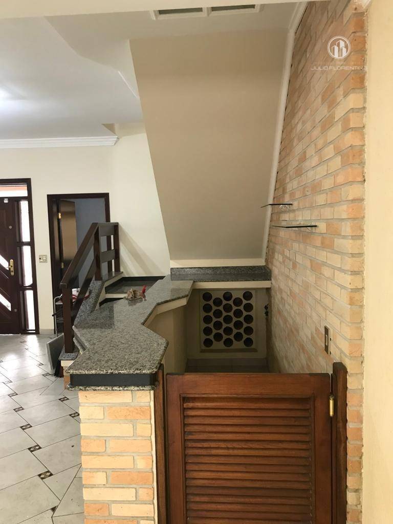 Sobrado à venda com 3 quartos, 330m² - Foto 4