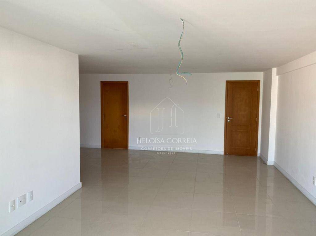 Apartamento à venda com 3 quartos, 141m² - Foto 3