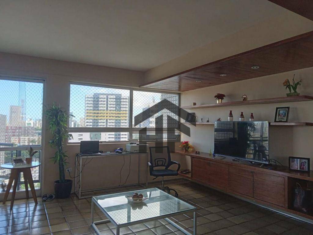 Apartamento à venda com 5 quartos, 247m² - Foto 3