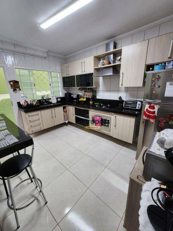 Sobrado à venda com 3 quartos, 100m² - Foto 5