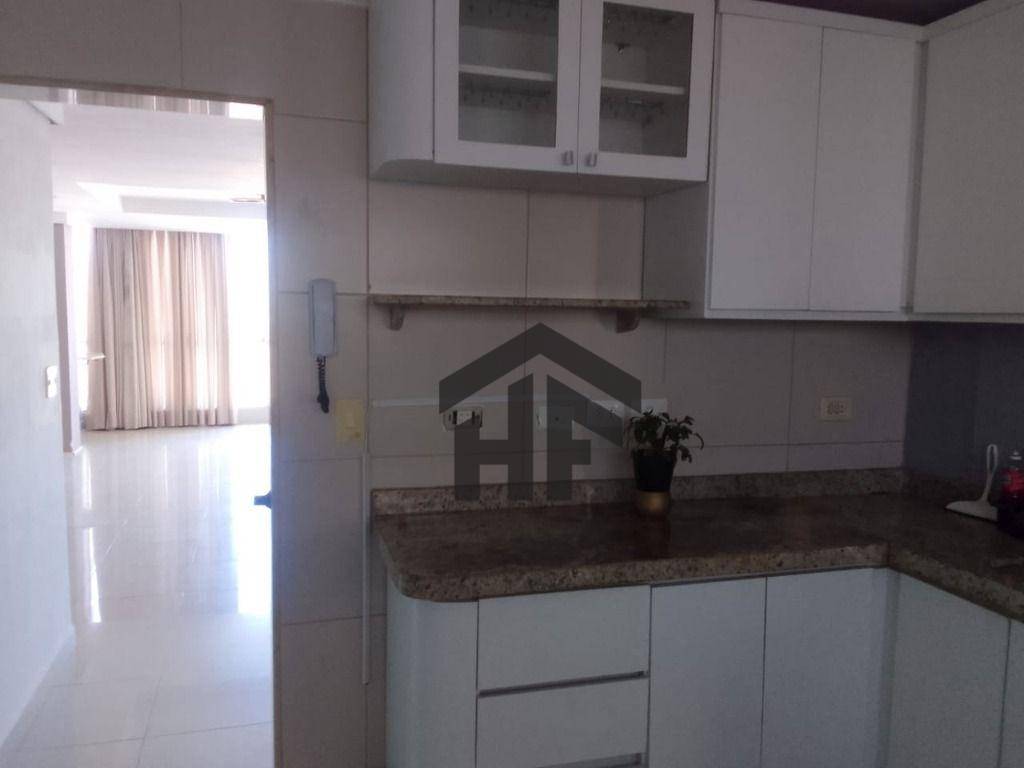 Apartamento para alugar com 3 quartos, 140m² - Foto 10