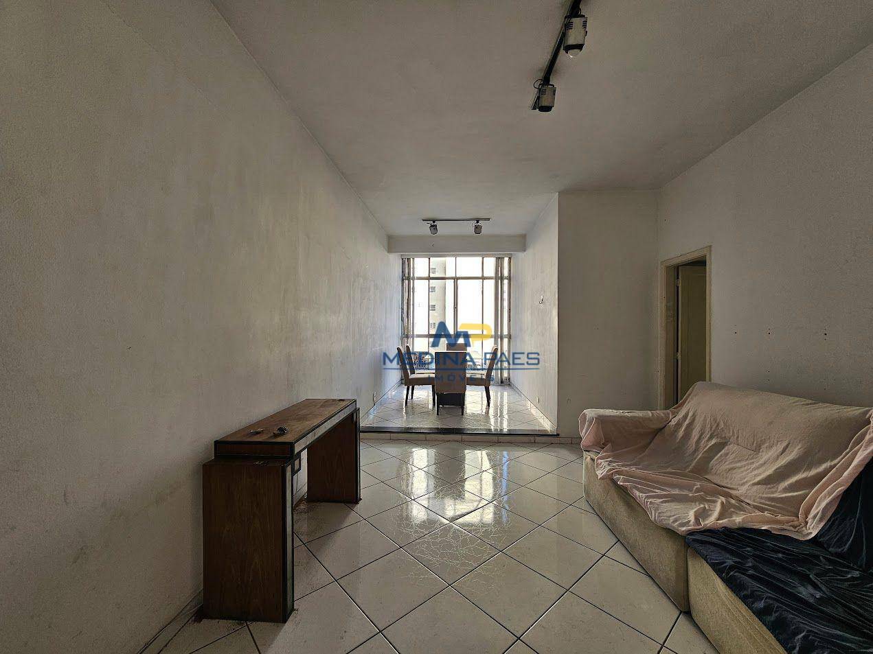 Apartamento à venda com 3 quartos, 100m² - Foto 1