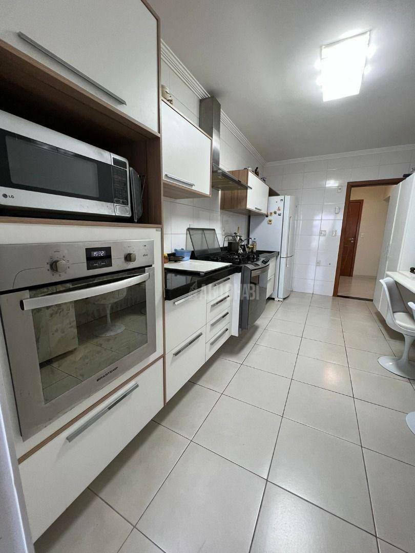 Apartamento à venda com 3 quartos, 174m² - Foto 10