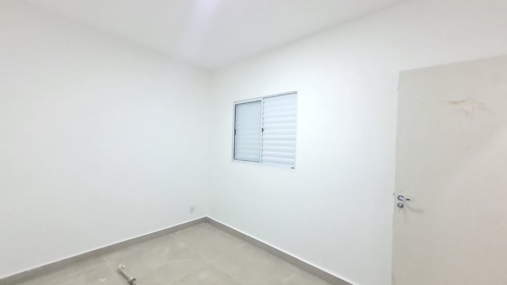 Casa à venda com 2 quartos, 125m² - Foto 4