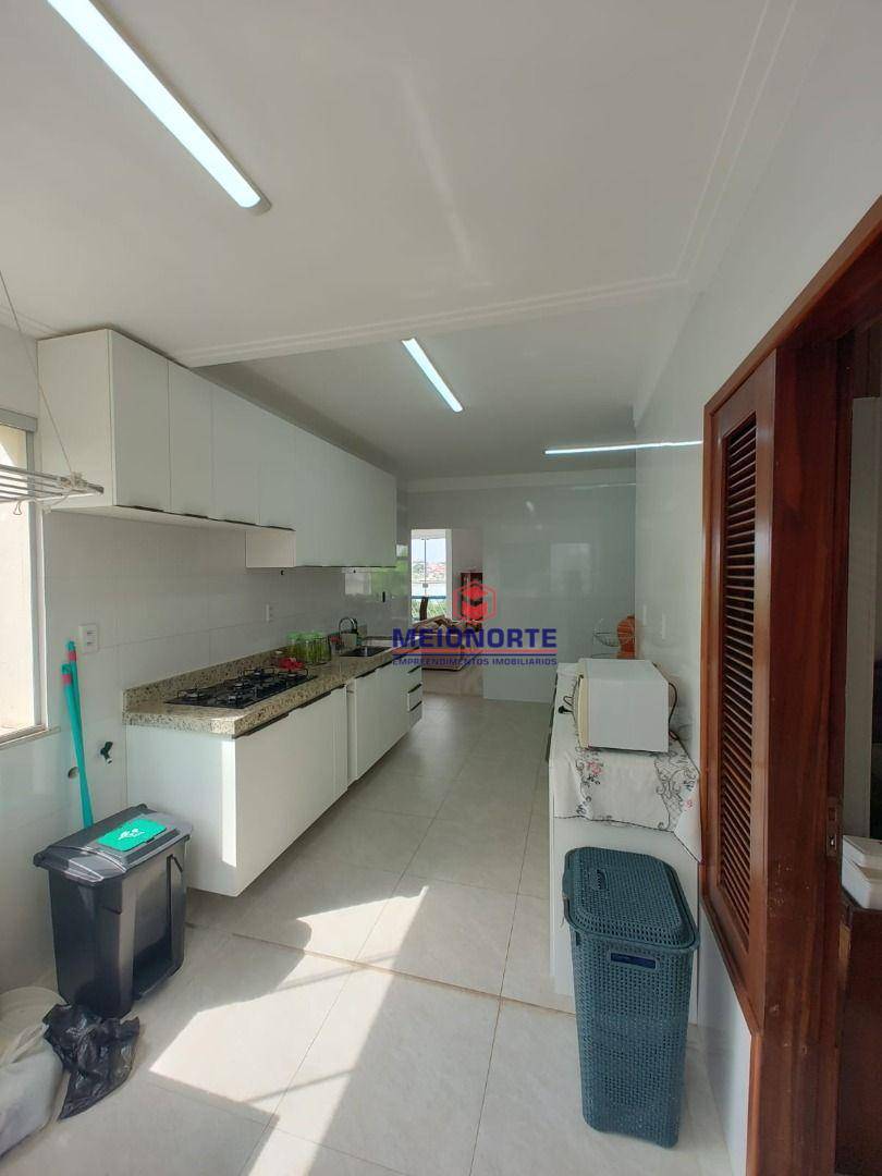 Apartamento à venda com 4 quartos, 202m² - Foto 17