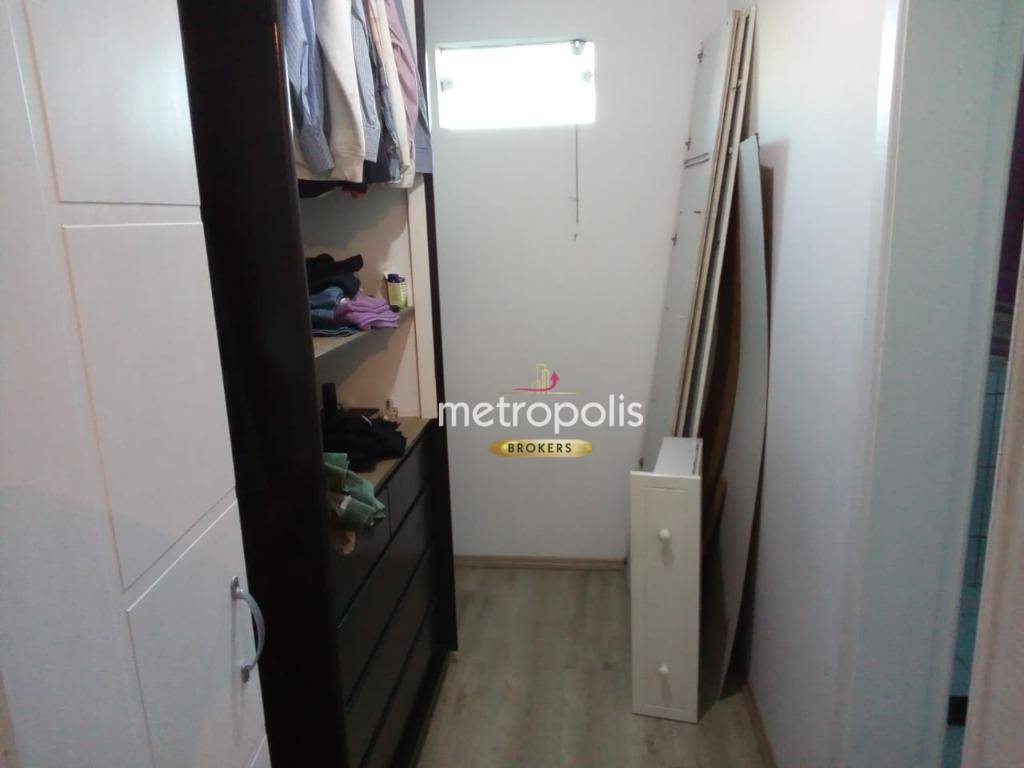 Sobrado à venda com 2 quartos, 200m² - Foto 14