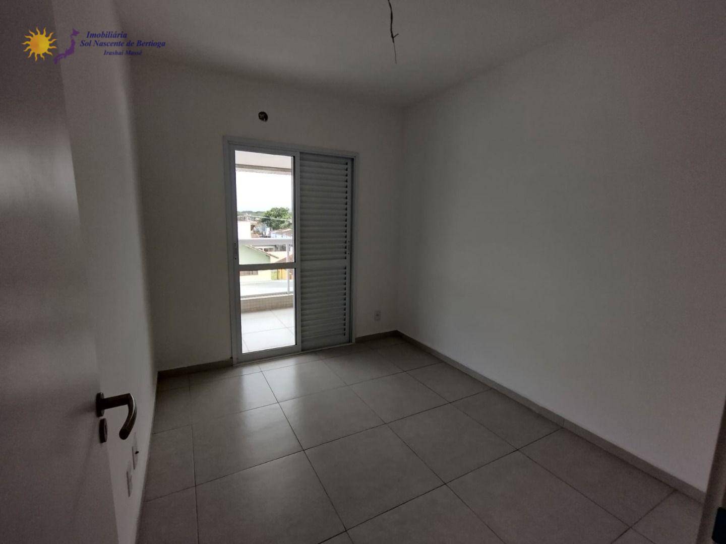 Apartamento à venda com 2 quartos, 76m² - Foto 4