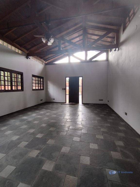 Casa à venda e aluguel com 3 quartos, 247m² - Foto 6