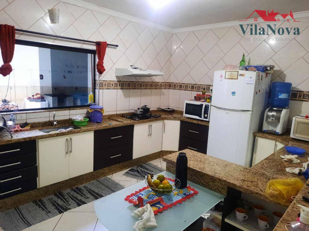 Casa à venda com 3 quartos, 275m² - Foto 13