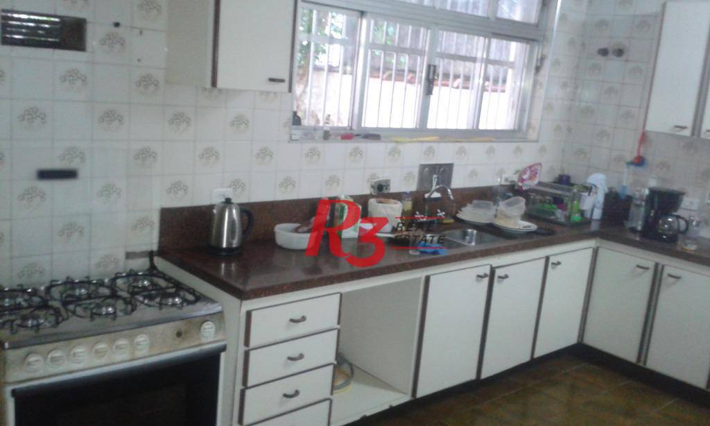 Sobrado à venda com 4 quartos, 450m² - Foto 1