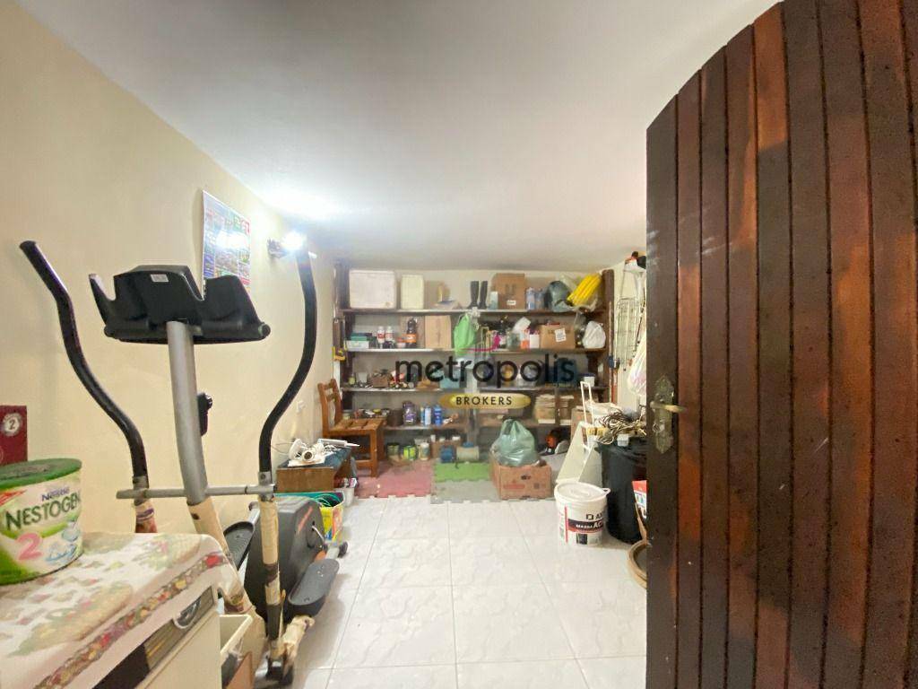 Sobrado à venda com 3 quartos, 240m² - Foto 44