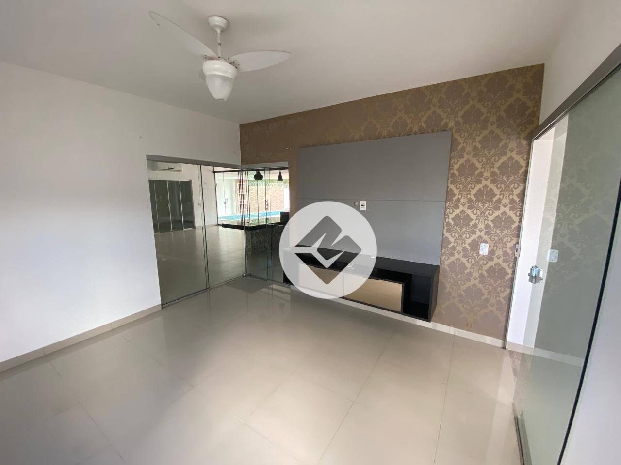 Casa para alugar com 4 quartos, 350m² - Foto 5
