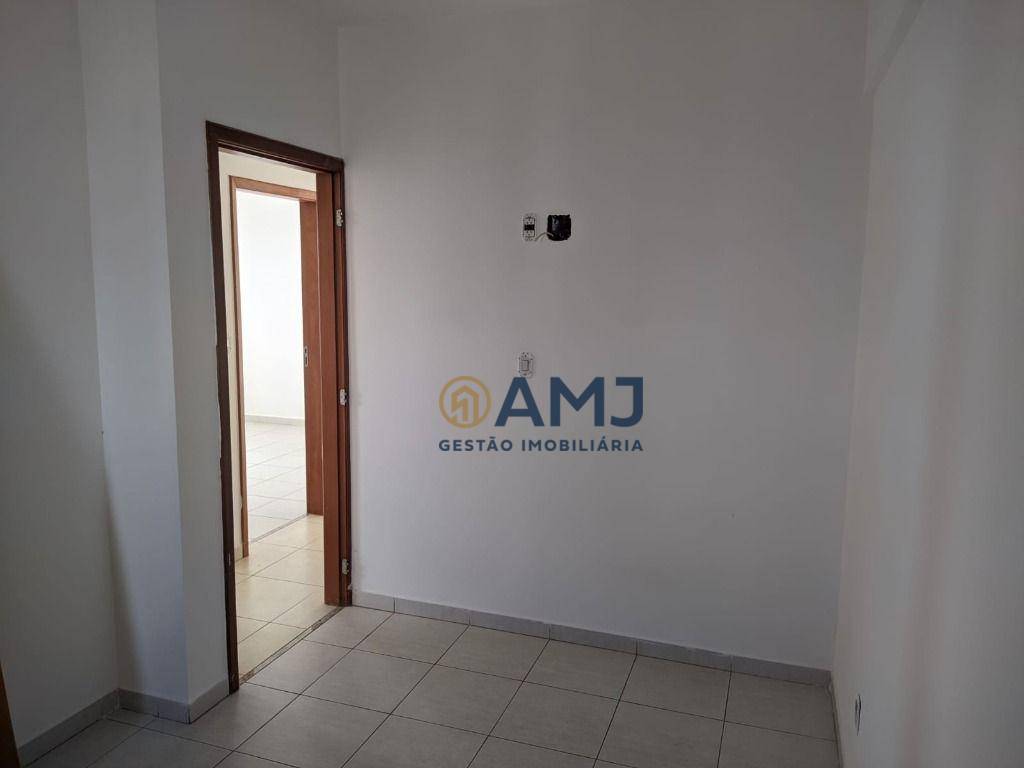 Apartamento à venda com 3 quartos, 74m² - Foto 7