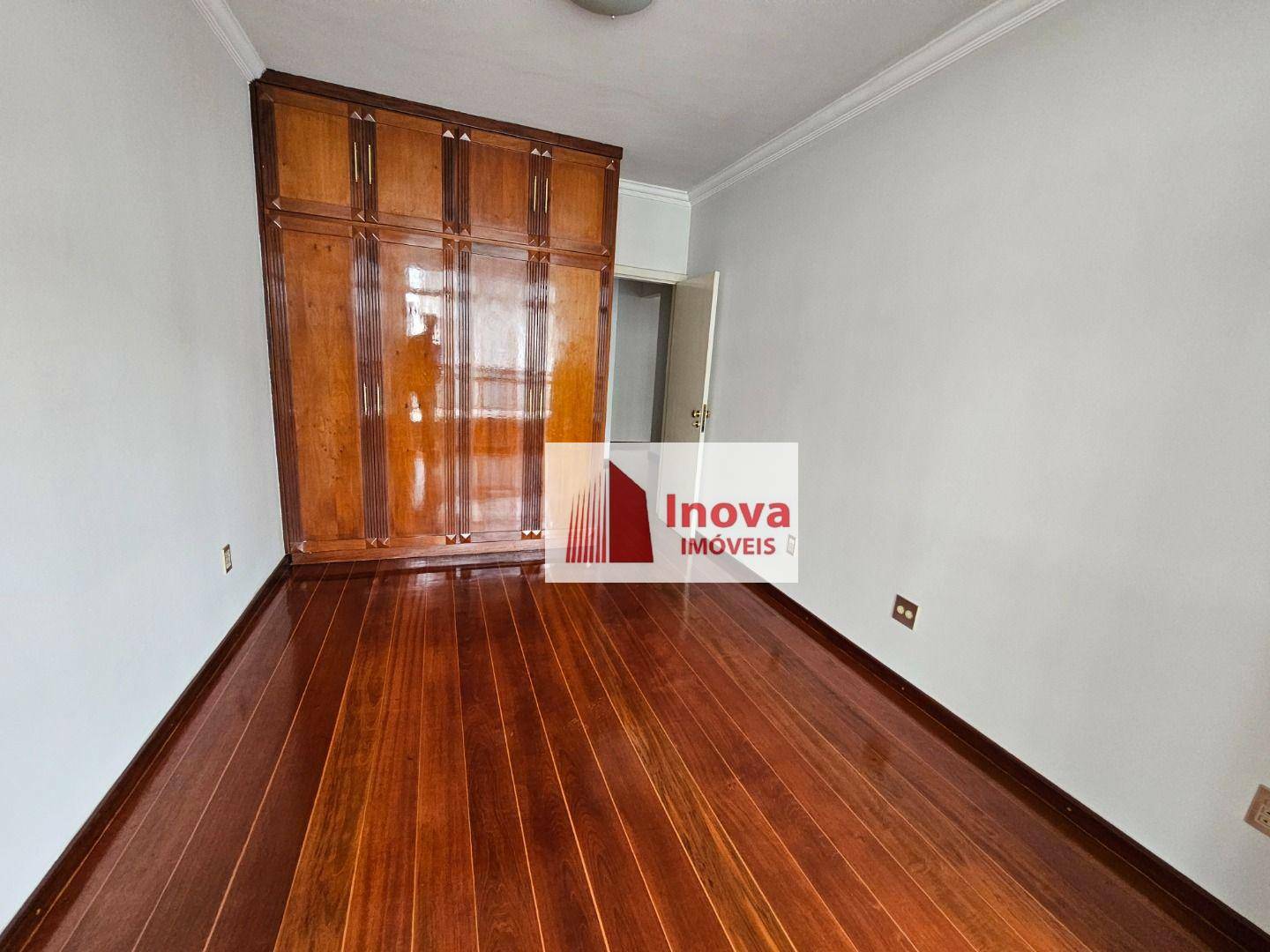 Apartamento à venda com 3 quartos, 180m² - Foto 25