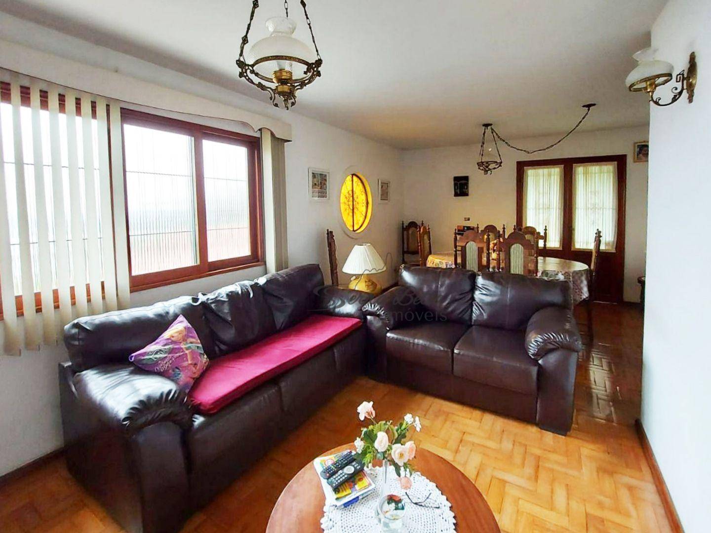 Casa à venda com 4 quartos, 360m² - Foto 2