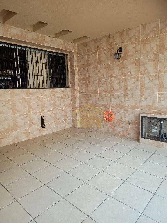 Sobrado à venda com 2 quartos, 145m² - Foto 19