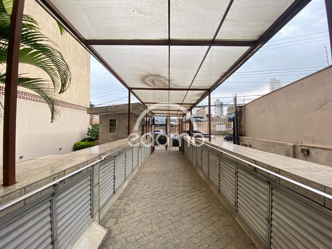 Apartamento para alugar com 1 quarto, 65m² - Foto 18