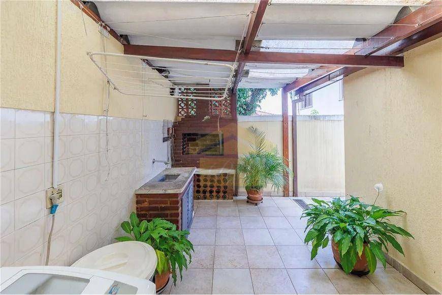 Sobrado à venda e aluguel com 3 quartos, 180m² - Foto 22