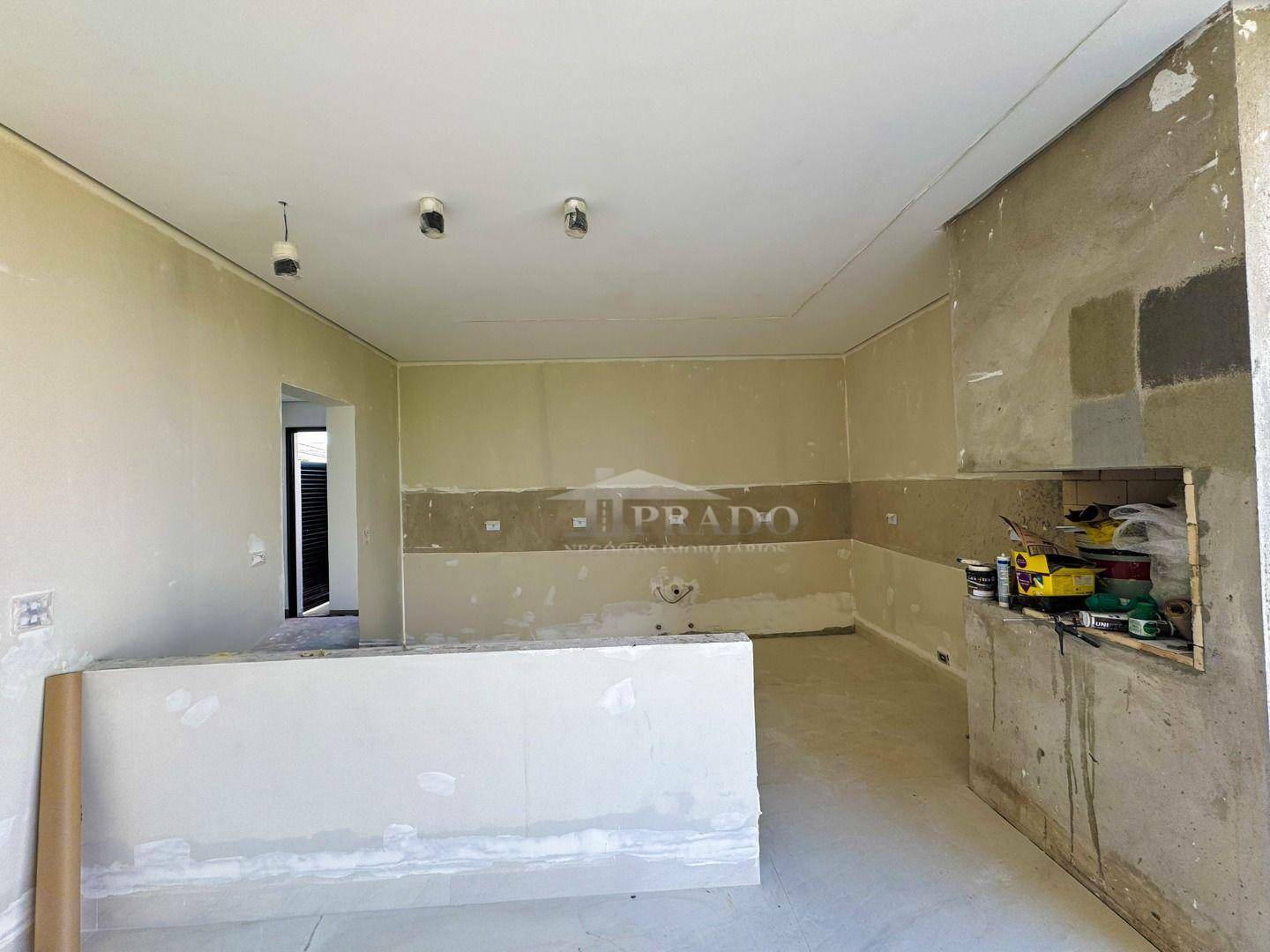 Casa à venda com 4 quartos, 347m² - Foto 11