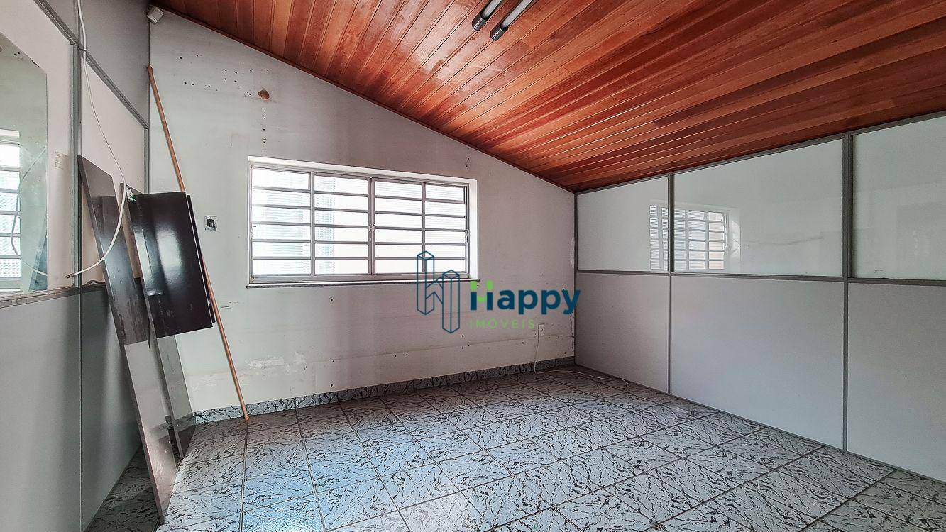 Casa à venda com 2 quartos, 320m² - Foto 33