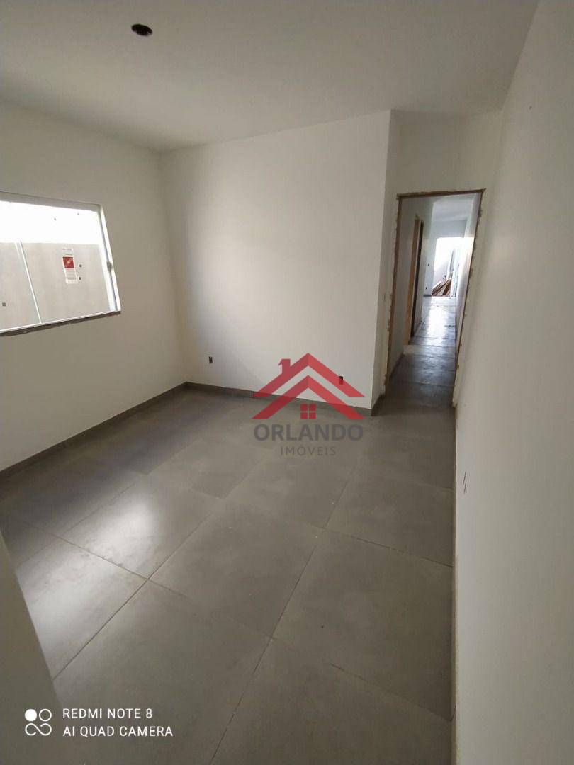 Casa à venda com 2 quartos, 65m² - Foto 4