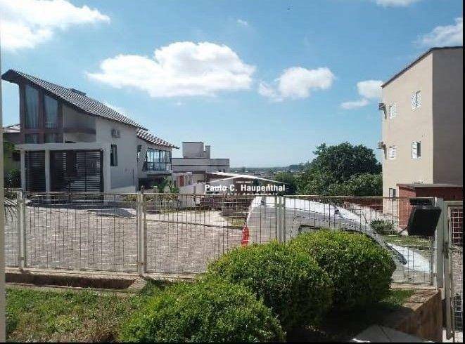 Casa à venda com 3 quartos, 142m² - Foto 2