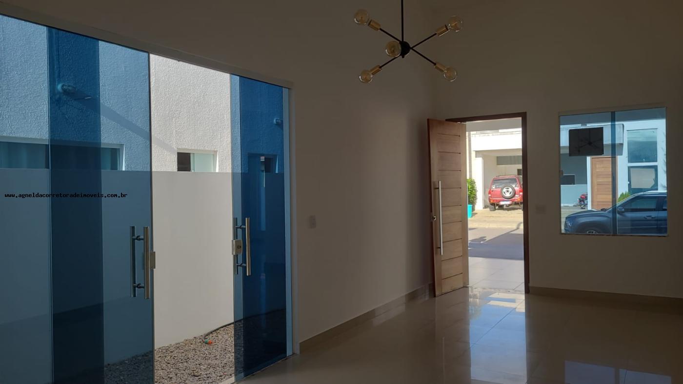 Casa de Condomínio à venda com 3 quartos, 150m² - Foto 1