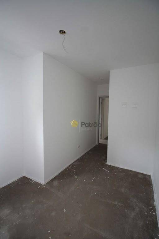 Apartamento à venda com 2 quartos, 69m² - Foto 4