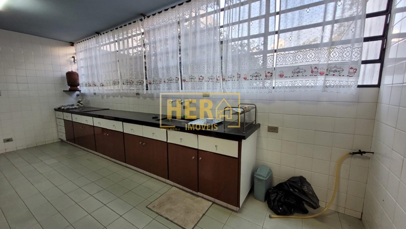 Casa à venda com 3 quartos, 372m² - Foto 40