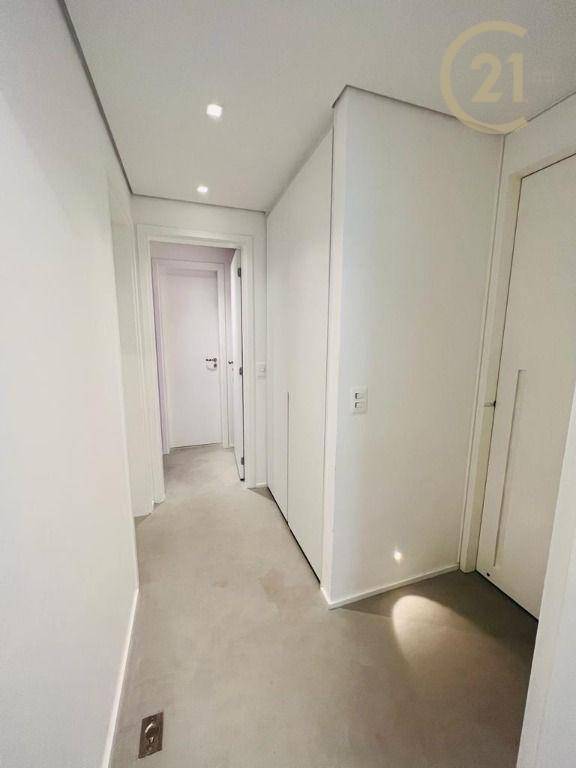 Apartamento à venda com 3 quartos, 241m² - Foto 31