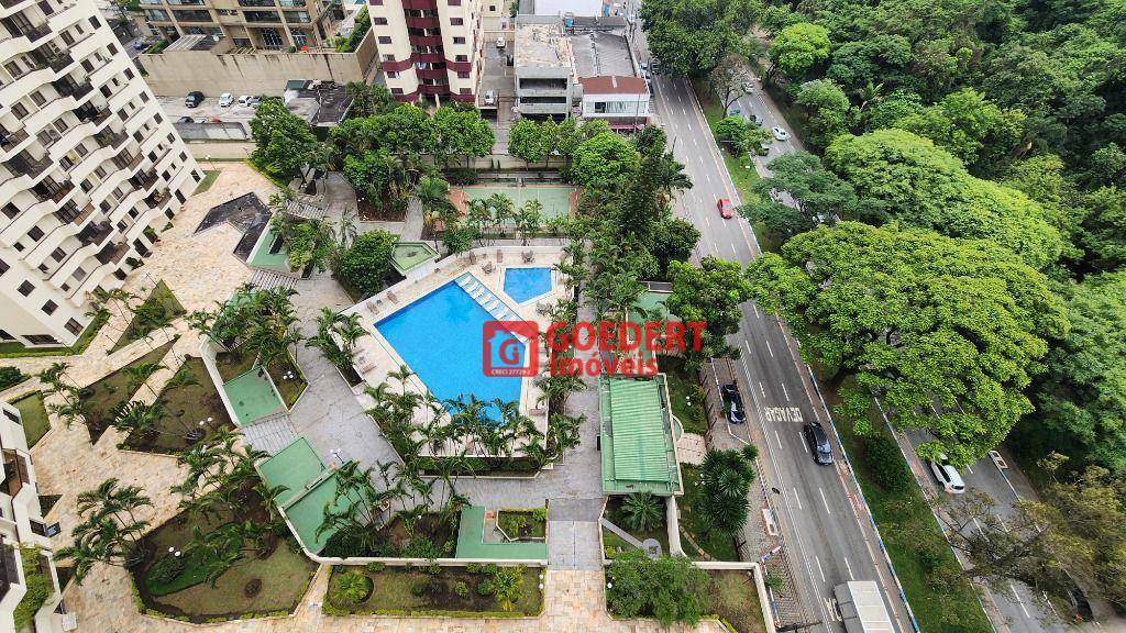 Apartamento para alugar com 4 quartos, 168m² - Foto 8