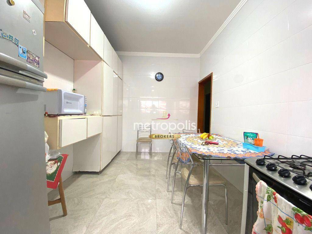 Casa à venda com 3 quartos, 201m² - Foto 15