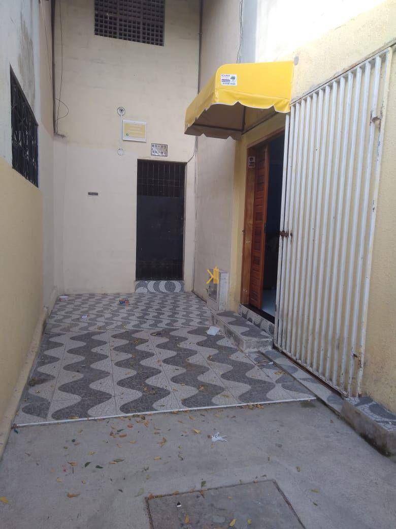 Apartamento à venda com 2 quartos, 80m² - Foto 1