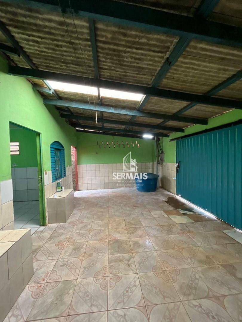 Casa à venda com 2 quartos, 250m² - Foto 4