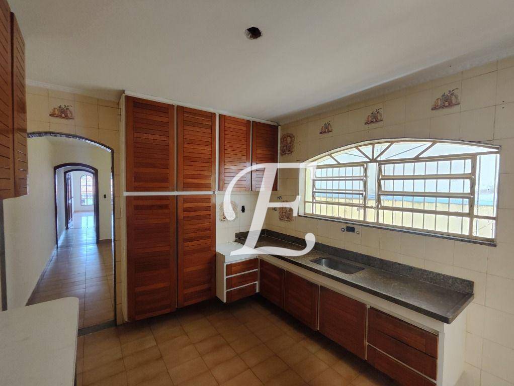 Sobrado à venda com 3 quartos, 183m² - Foto 2