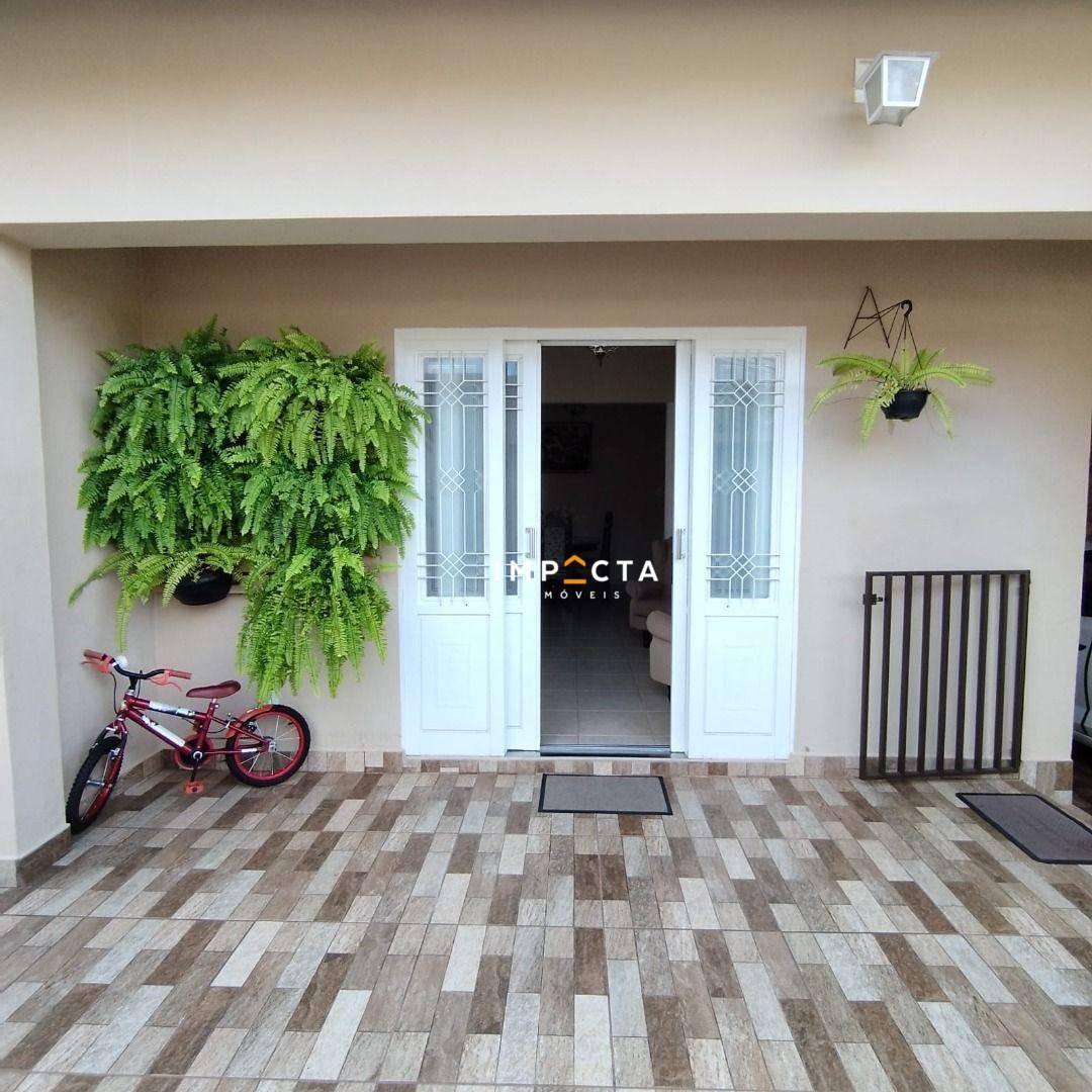 Casa, 3 quartos, 220 m² - Foto 3