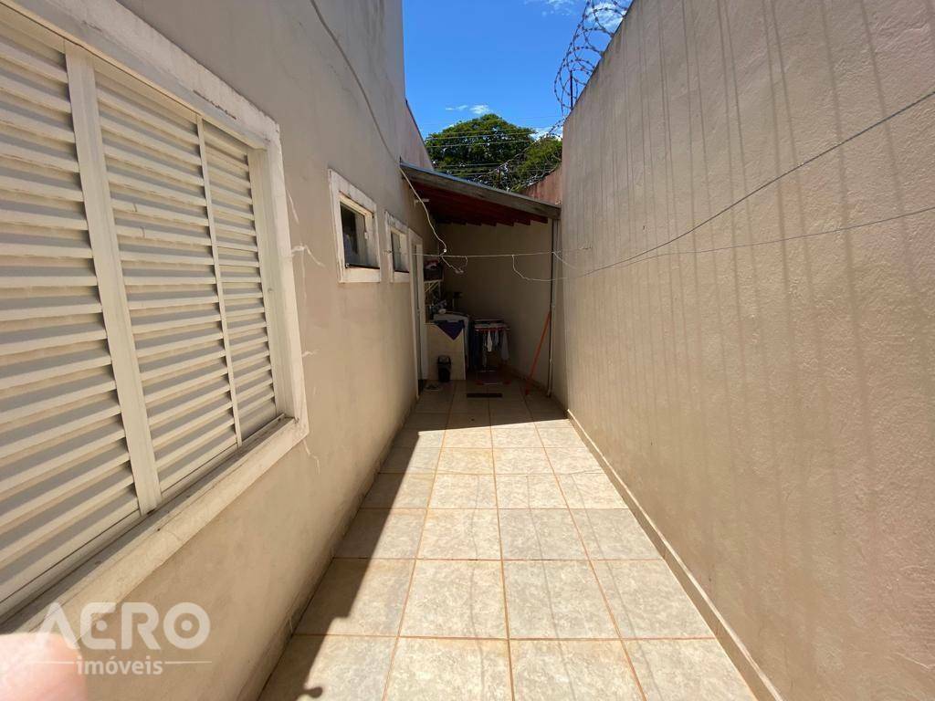 Casa à venda com 3 quartos, 99m² - Foto 15