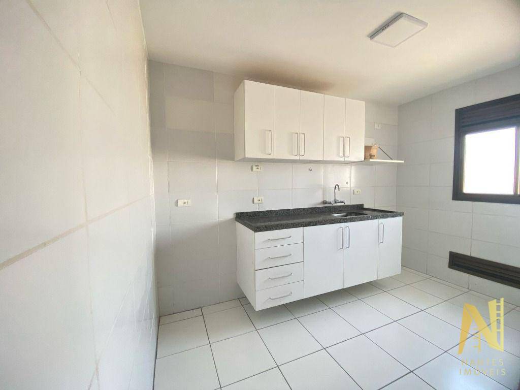 Apartamento para alugar com 3 quartos, 87m² - Foto 10