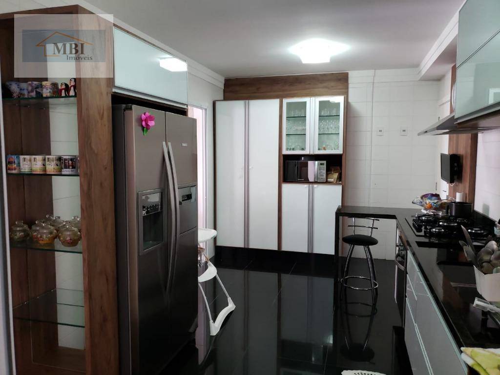 Apartamento à venda com 3 quartos, 205m² - Foto 11