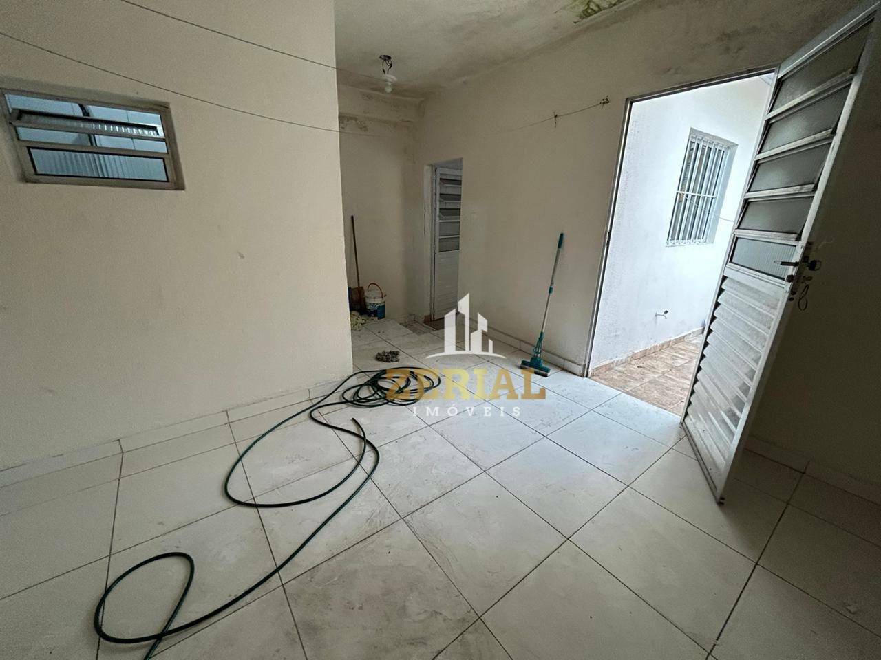 Casa à venda com 2 quartos, 100m² - Foto 6